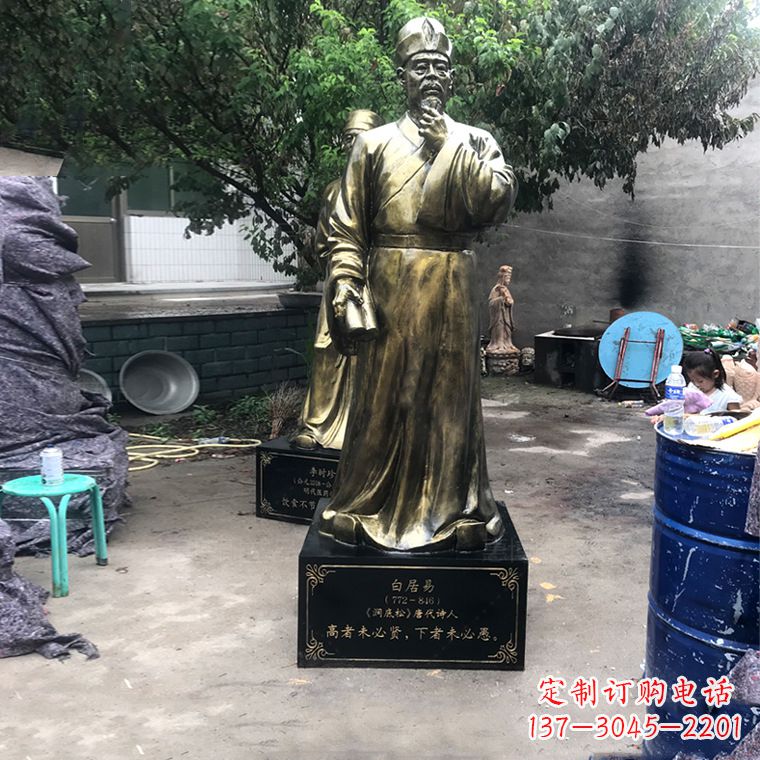 许昌白居易仿铜雕像经典中国古代诗人的艺术再现