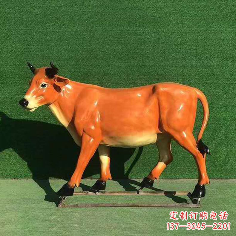 许昌玻璃钢仿真黄牛动物雕塑