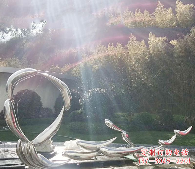 许昌不锈钢鲤鱼雕塑——寓意美好的象征