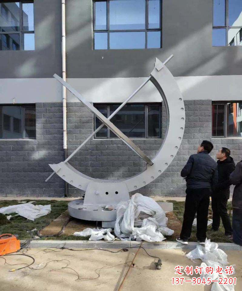 许昌不锈钢日晷雕塑精致而优雅
