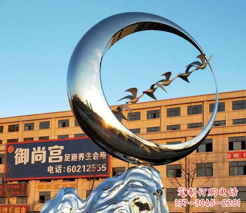 许昌不锈钢大雁雕塑象征着生机勃勃的美丽