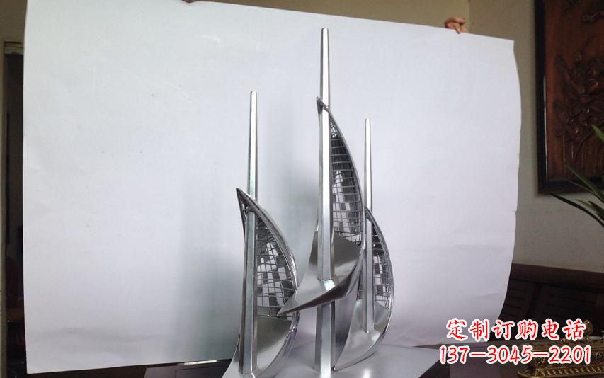 许昌不锈钢帆船雕塑传承精神的象征