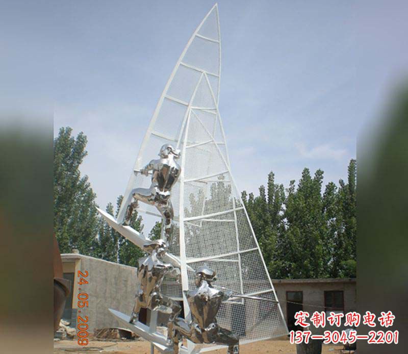 许昌不锈钢帆船给公园带来美丽的景致