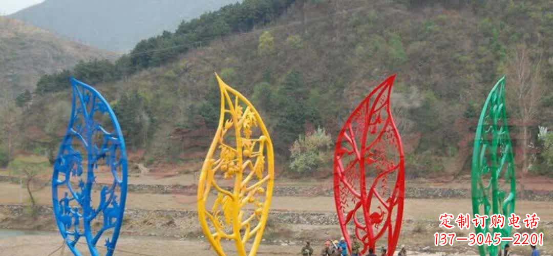 许昌不锈钢景区镂空树叶雕塑——美妙的自然之美