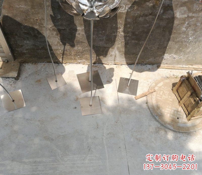 许昌不锈钢莲花荷叶酒店大厅景观雕塑