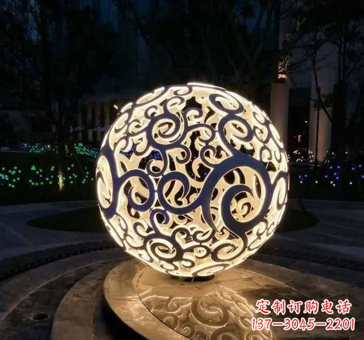 许昌不锈钢镂空球喷泉雕塑艺术性的水景装饰