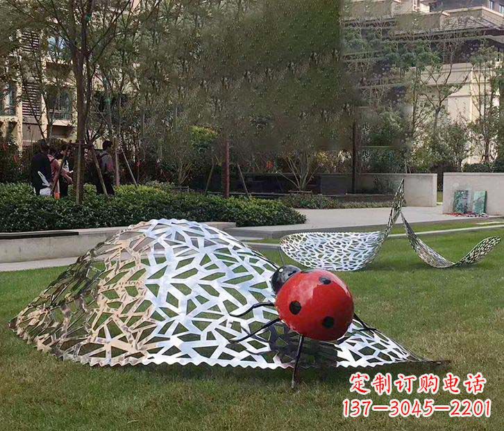 许昌不锈钢瓢虫雕塑令人惊叹的艺术之美