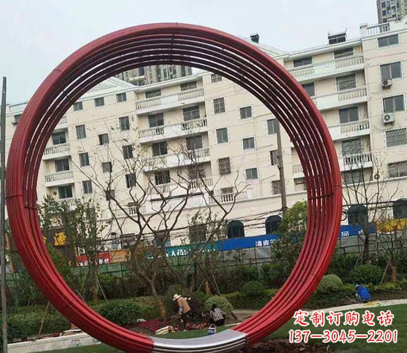许昌不锈钢圆环雕塑精致而经久耐用