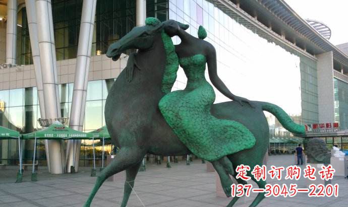 许昌抽象骑马的女孩铜雕