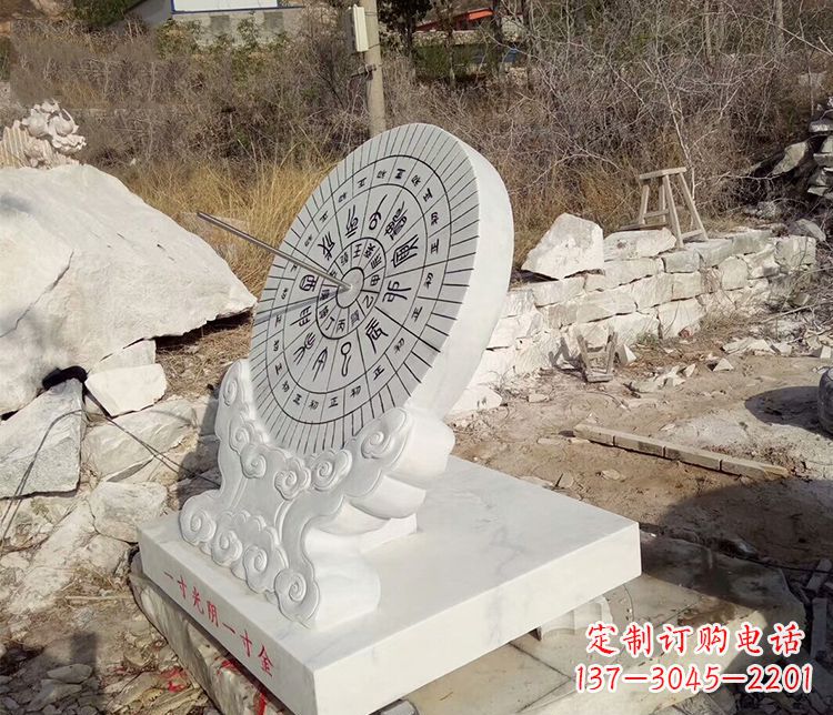 许昌传承古老文化——日晷雕塑
