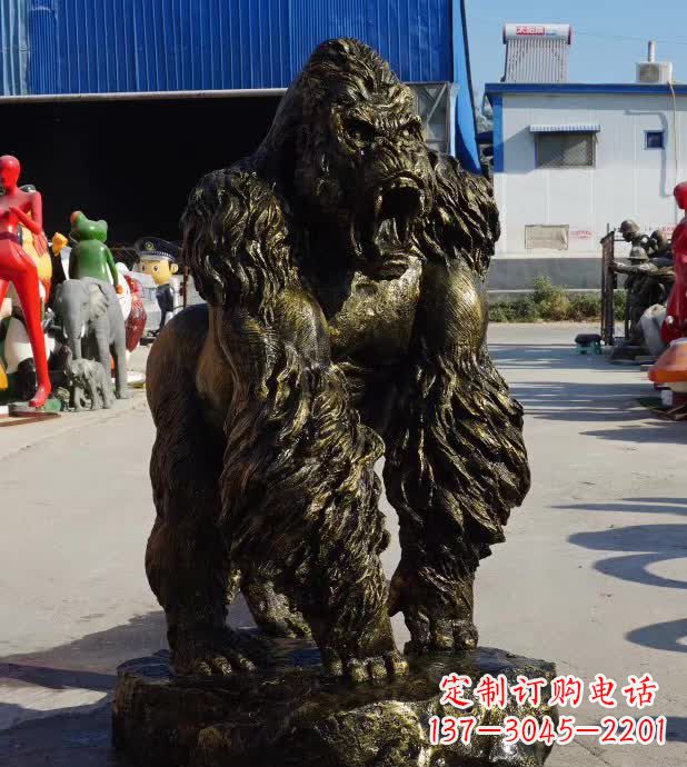 许昌大猩猩广场动物铜雕
