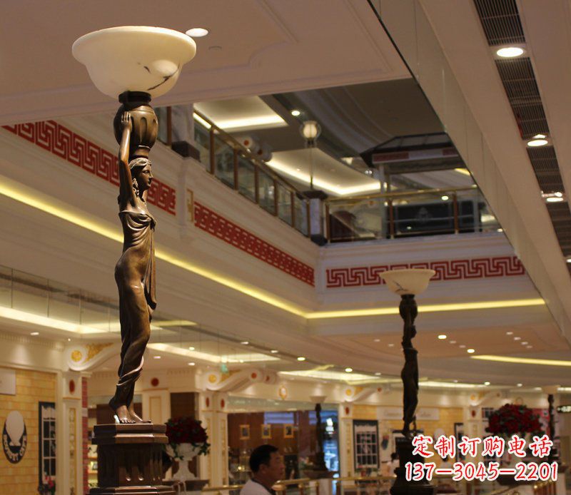 许昌顶盆女人玻璃钢仿铜人物雕塑