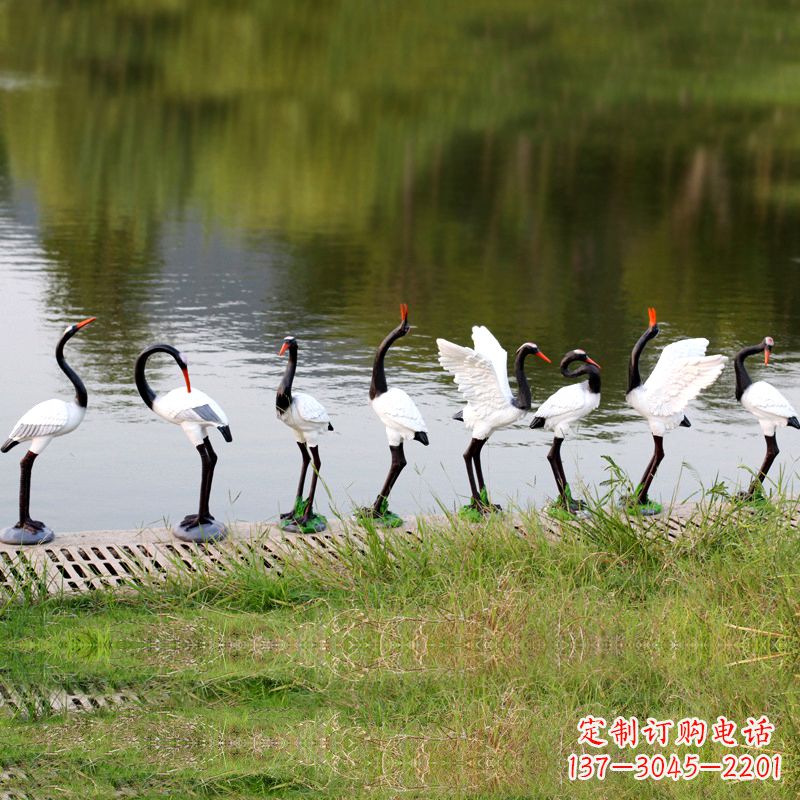 许昌玻璃钢动物水池雕塑