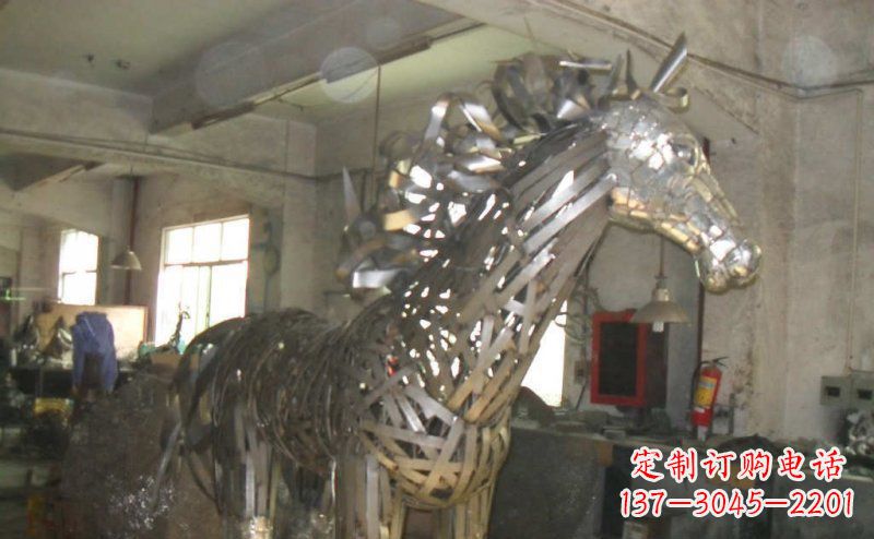 许昌公园不锈钢抽象马动物雕塑