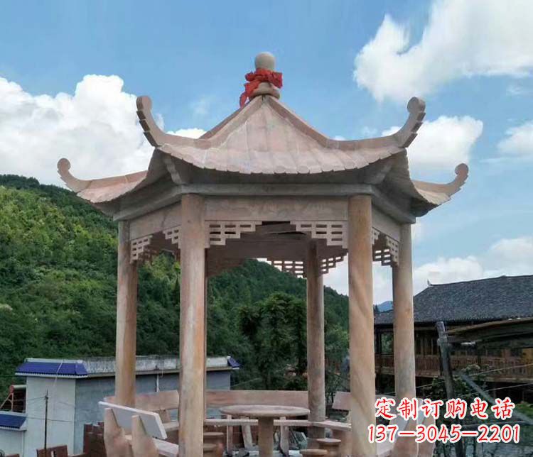 许昌一流的公园晚霞红六角石雕凉亭