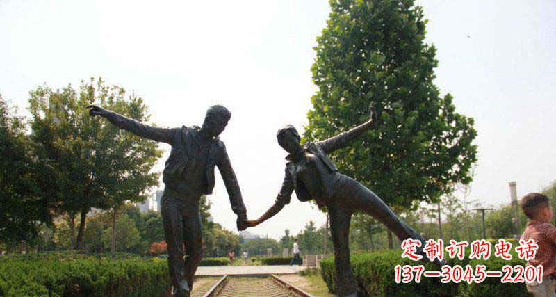 许昌浪漫之旅——情侣铜雕定制