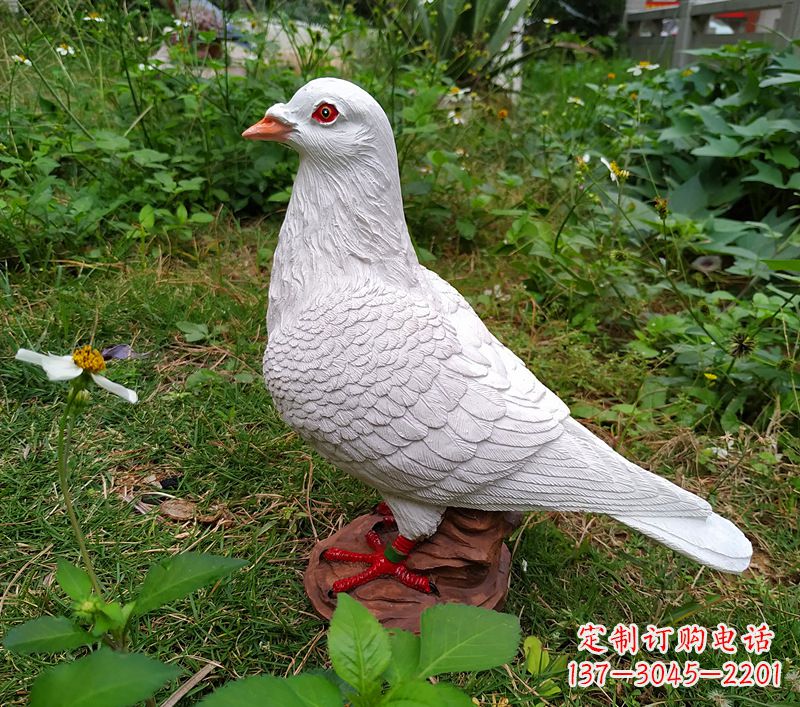 许昌为和平献芳礼：精美少女与和平鸽雕塑