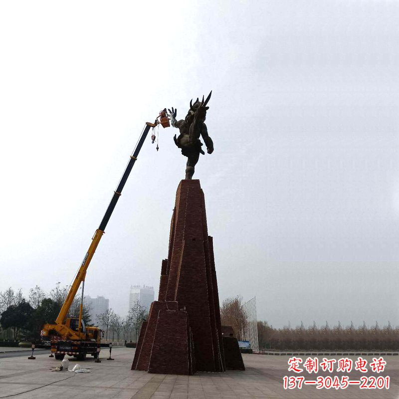许昌神话传说之“夸父逐日”景观人物雕塑