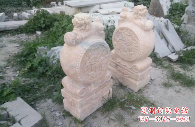 许昌晚霞红狮子门墩石雕