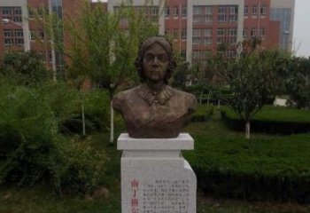 许昌南丁格尔校园名人铜雕：精致细致的雕塑艺术