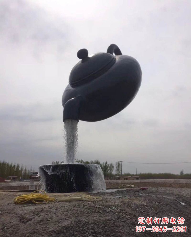 许昌新疆流水的茶壶铜雕